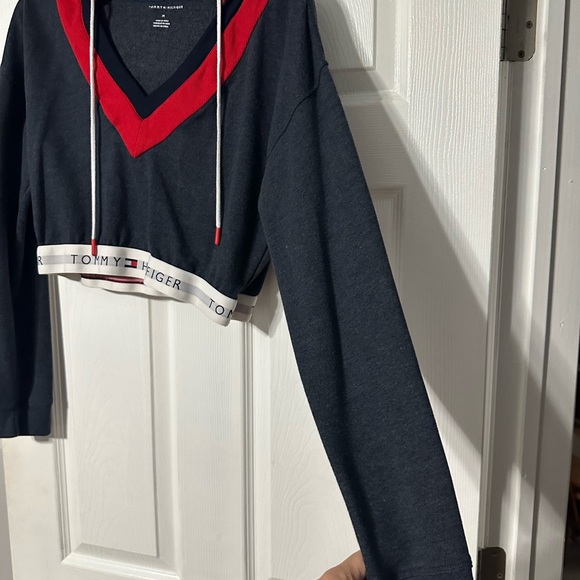 Tommy Hilfiger Women's Cropped Hoodie - Picture 8 of 15